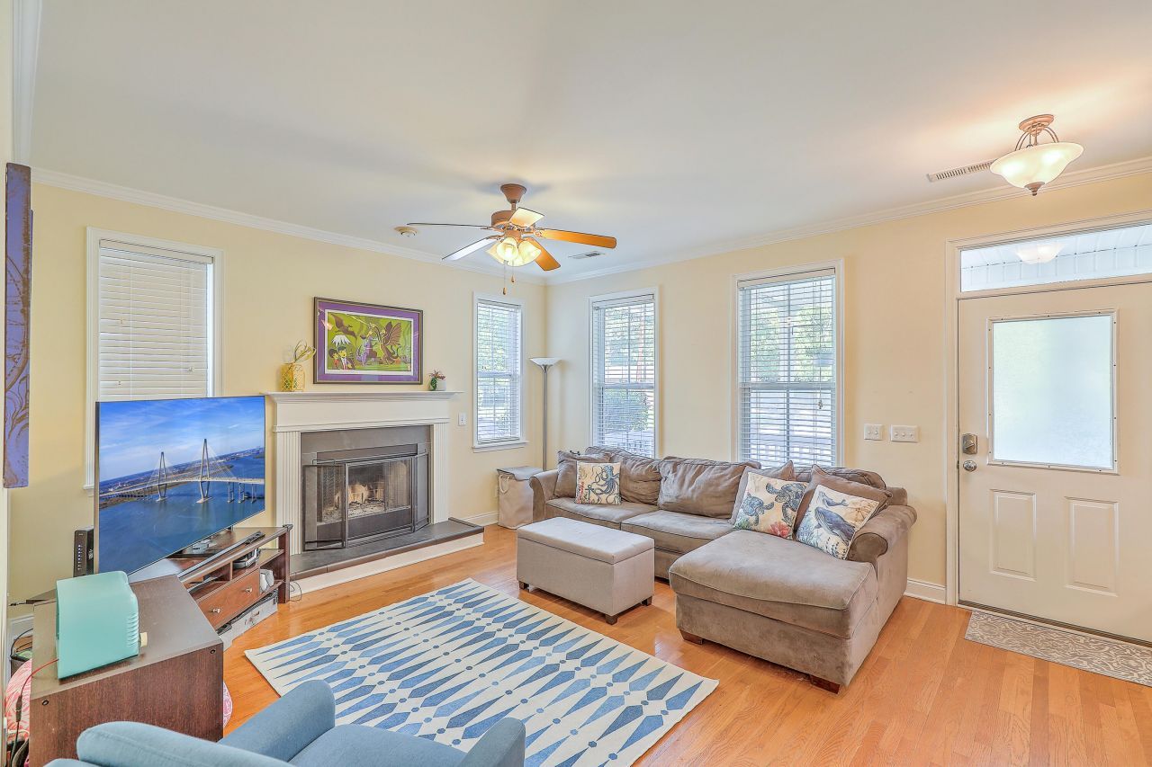 1866 Dogwood Road Photo 6