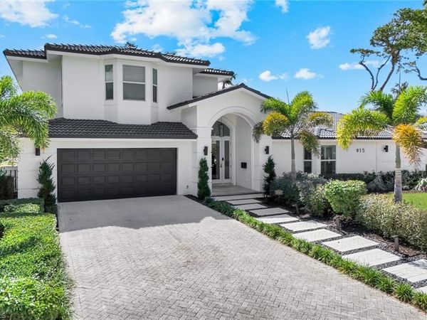 915 Pecten CT, SANIBEL, FL 33957