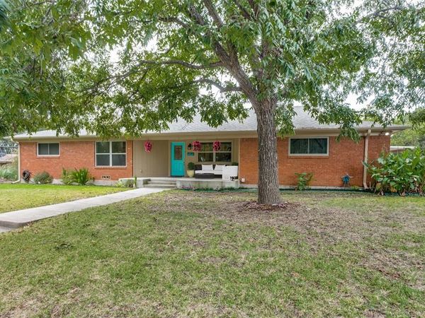 4200 Elmwood Drive, Benbrook, TX 76116