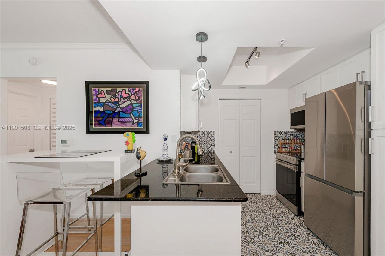 2000 N Bayshore Dr, Unit 907, Miami, FL 33137 Photo