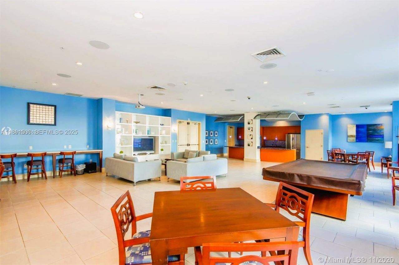 2000 N Bayshore Dr, Unit 907, Miami, FL 33137 Photo