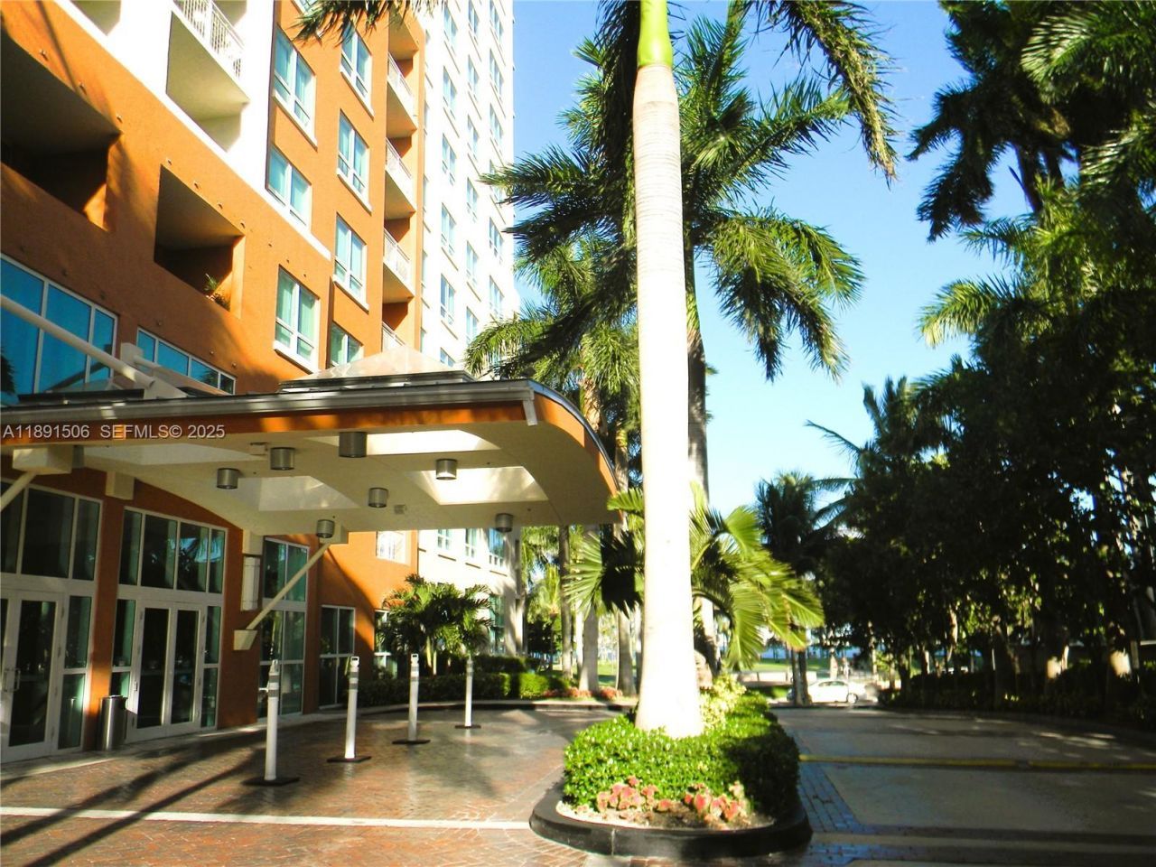 2000 N Bayshore Dr, Unit 907, Miami, FL 33137 Photo