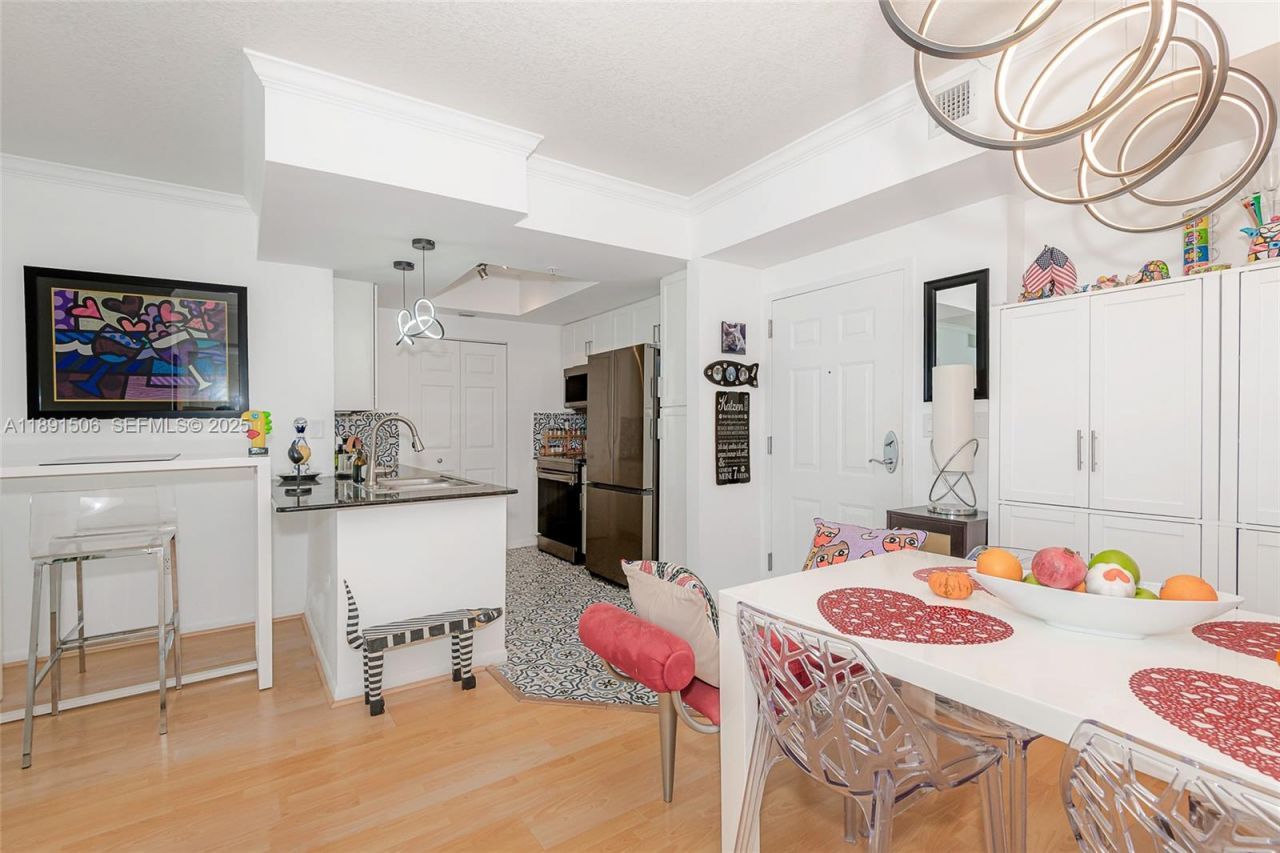 2000 N Bayshore Dr, Unit 907, Miami, FL 33137 Photo