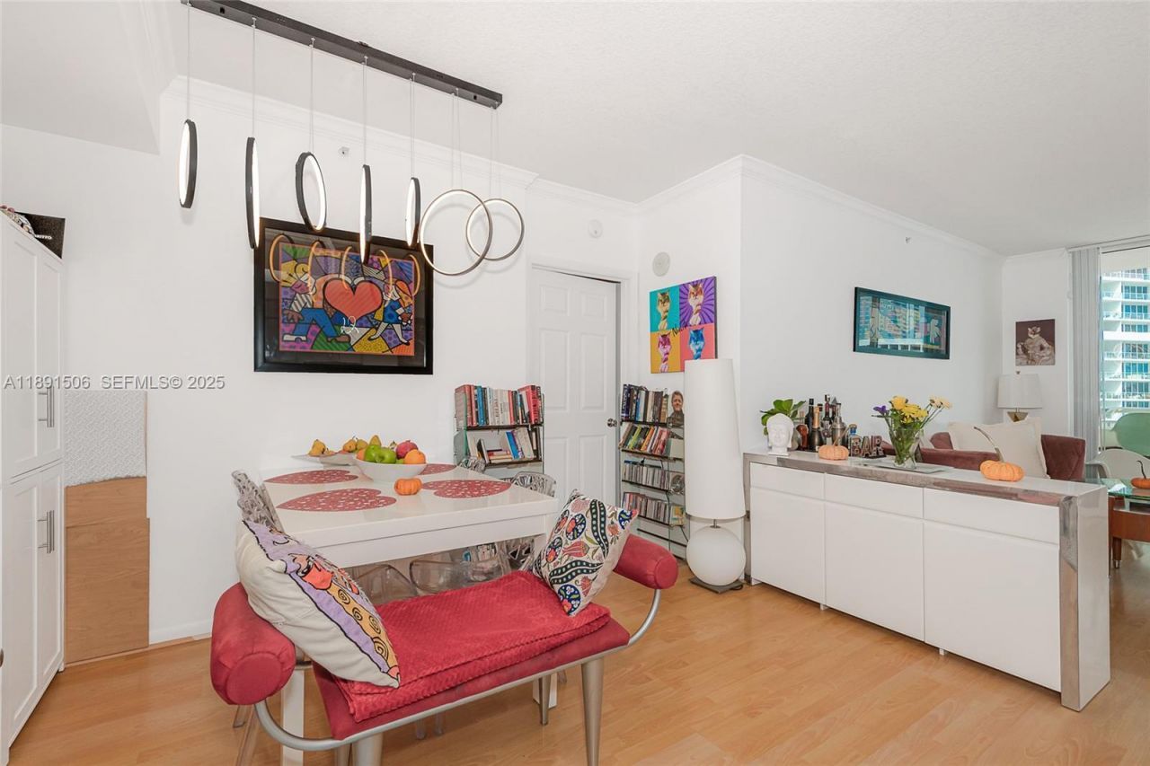 2000 N Bayshore Dr, Unit 907, Miami, FL 33137 Photo