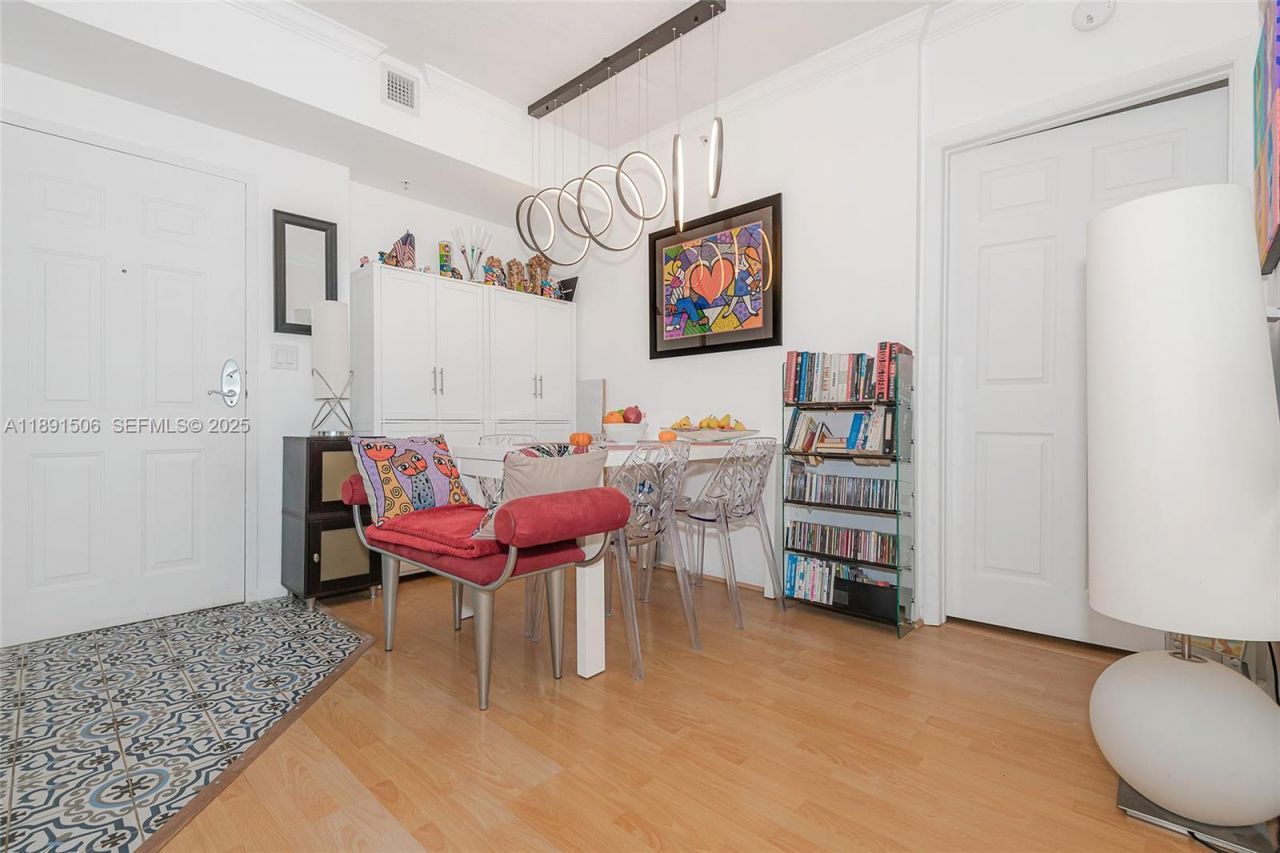 2000 N Bayshore Dr, Unit 907, Miami, FL 33137 Photo