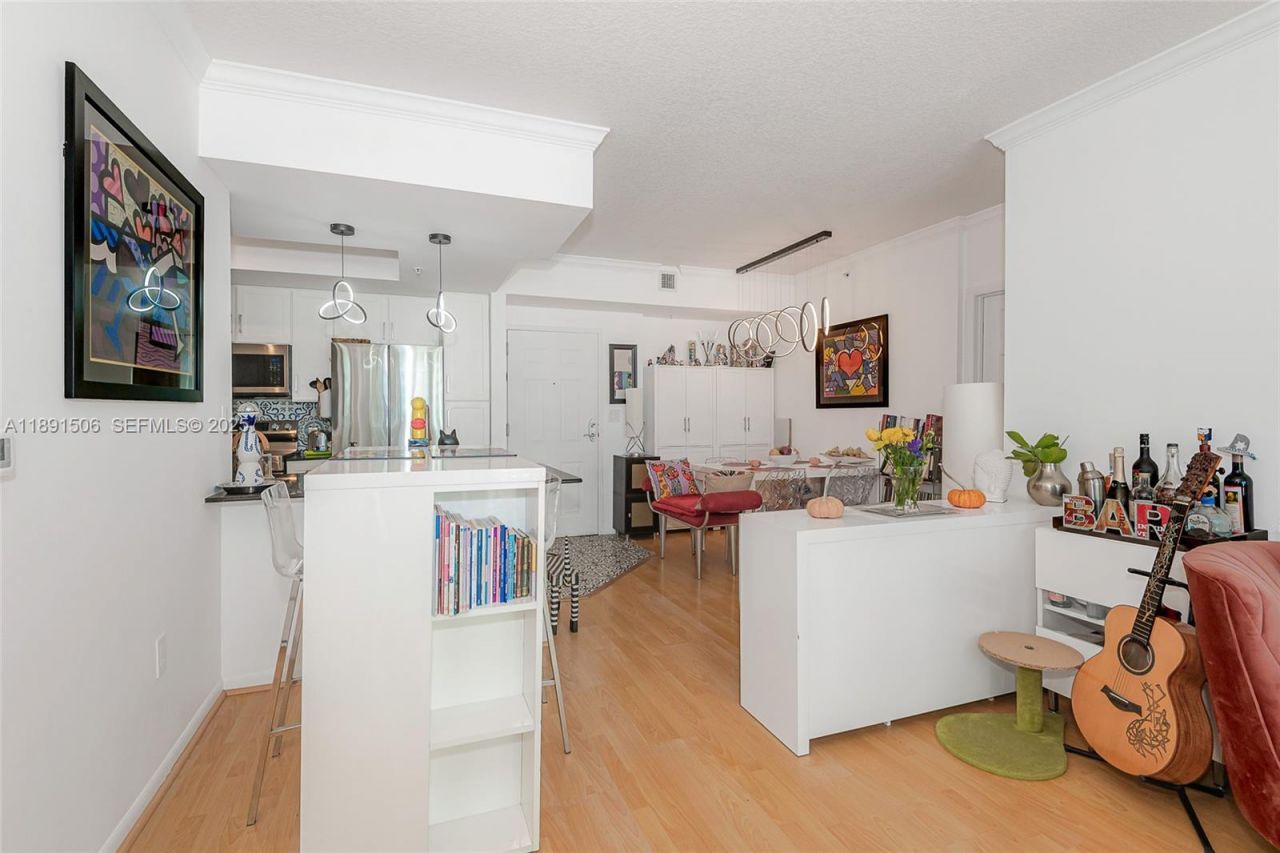 2000 N Bayshore Dr, Unit 907, Miami, FL 33137 Photo