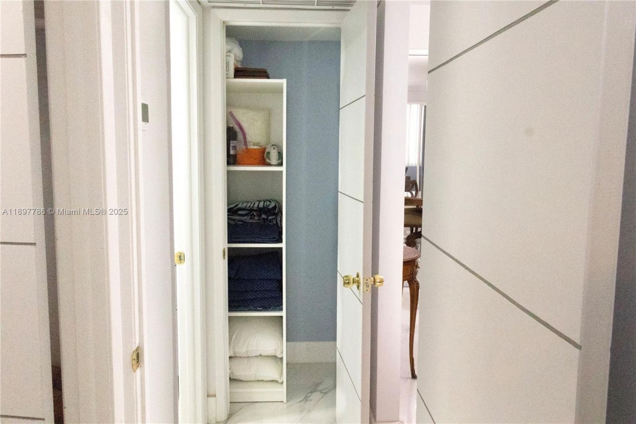 5005 Collins Ave, Unit 1523, Miami Beach, FL 33140 Photo