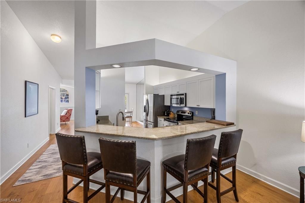 7050 Barrington Cir, Unit 202, Naples, FL 34108 Photo