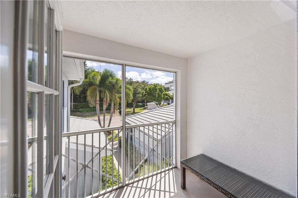 7050 Barrington Cir, Unit 202, Naples, FL 34108 Photo