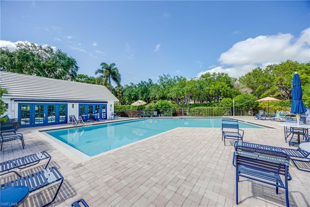 7050 Barrington Cir, Unit 202, Naples, FL 34108 Photo