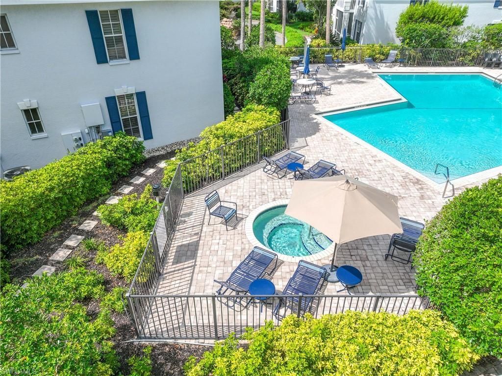 7050 Barrington Cir, Unit 202, Naples, FL 34108 Photo