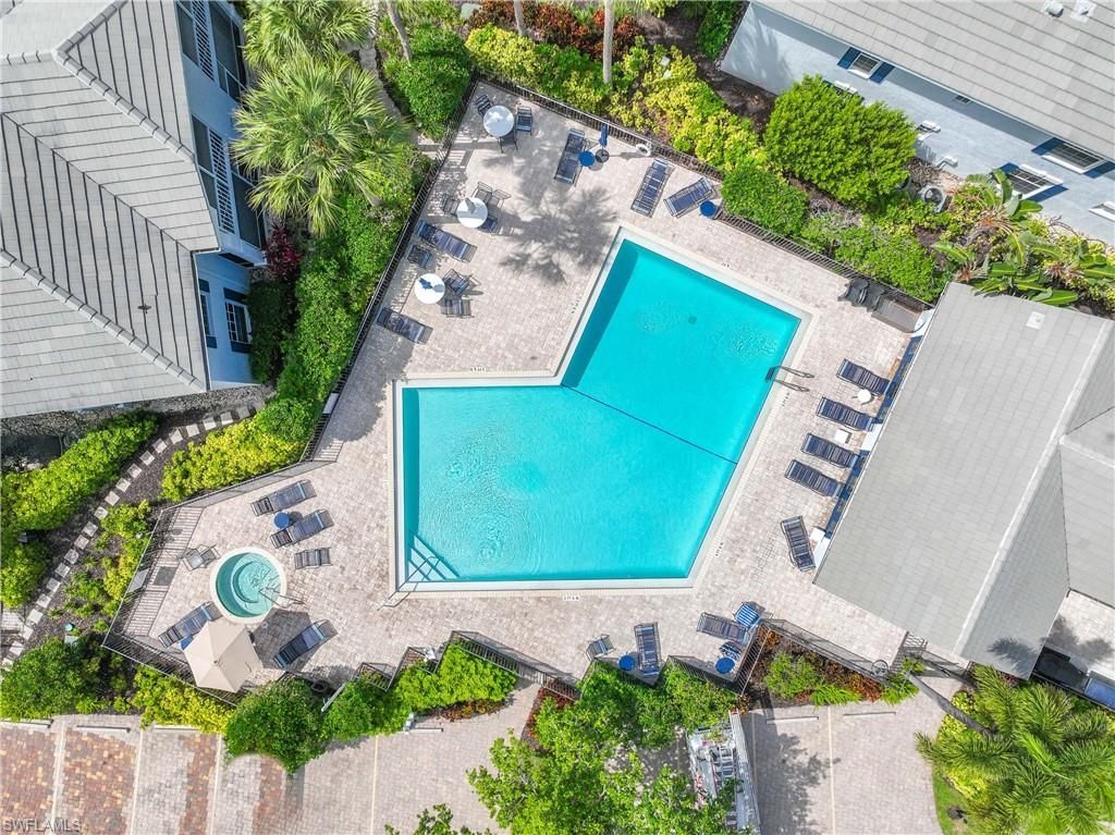 7050 Barrington Cir, Unit 202, Naples, FL 34108 Photo