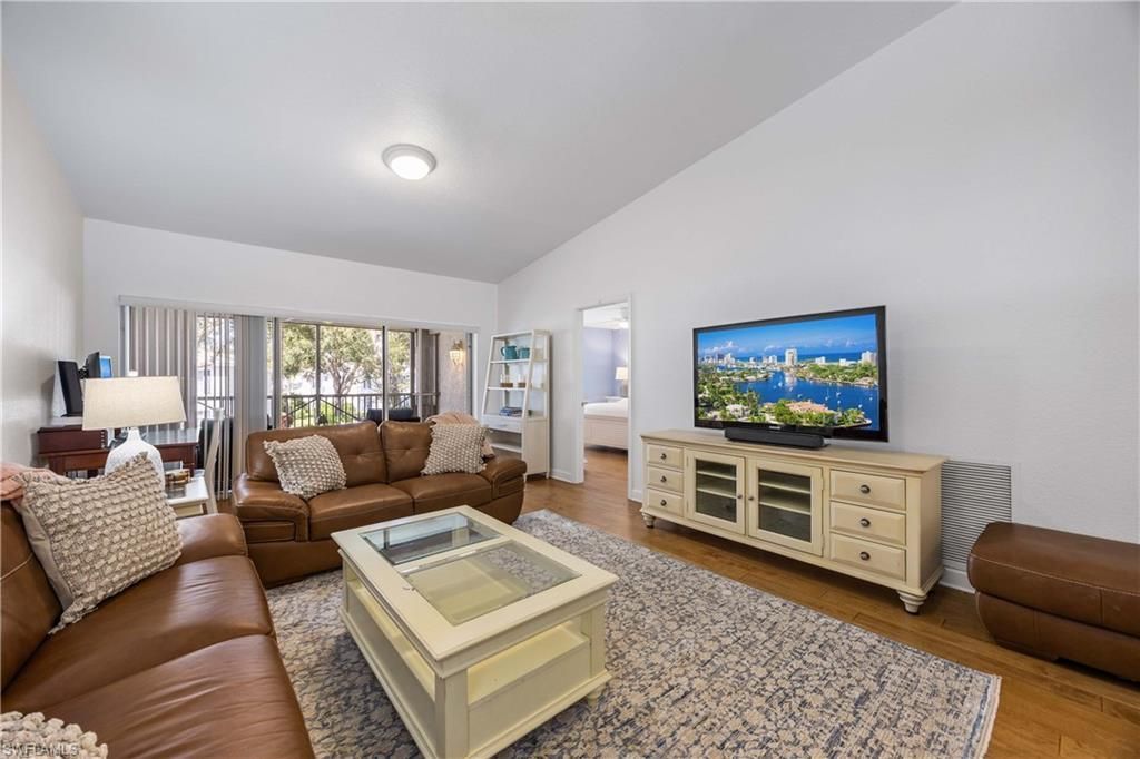 7050 Barrington Cir, Unit 202, Naples, FL 34108 Photo