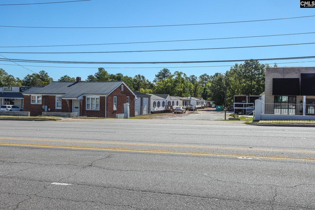 6832 Two Notch Road  Photo 11