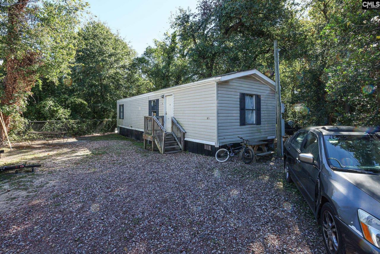 6832 Two Notch Road  Photo 22