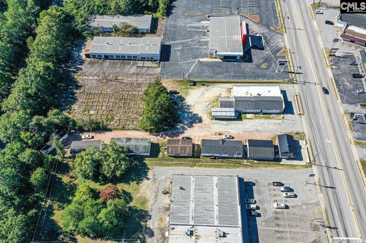 6832 Two Notch Road  Photo 5