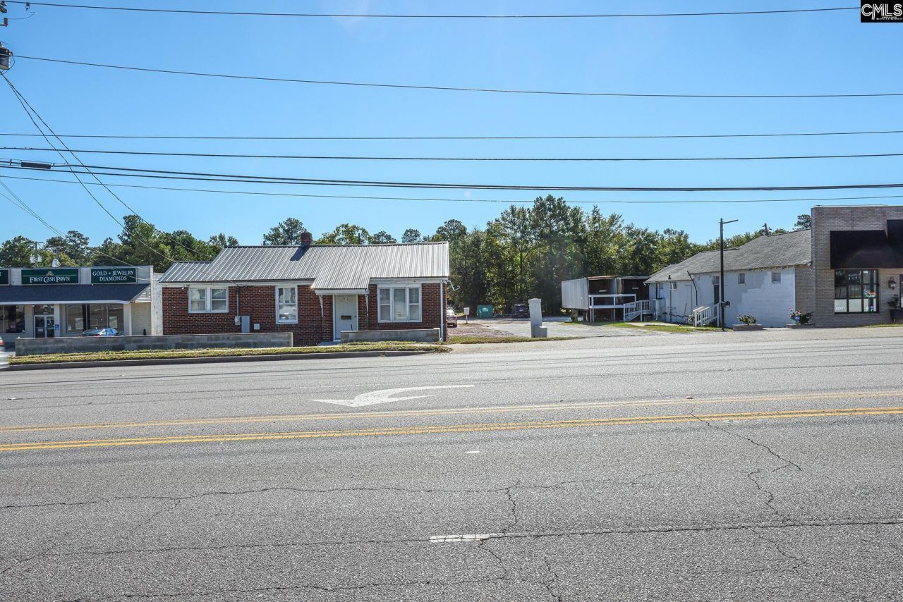 6832 Two Notch Road  Photo 9