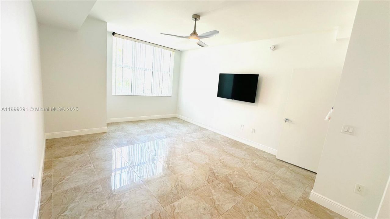 3340 NE 190th St, Unit 403, Aventura, FL 33180 Photo