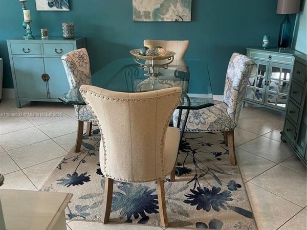 8335 SW 72nd Ave, Unit 212D, Miami, FL 33143