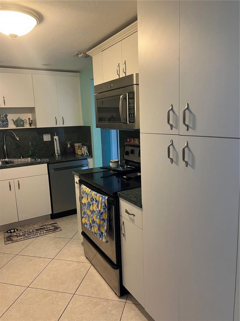 8335 SW 72nd Ave, Unit 212D, Miami, FL 33143 Photo