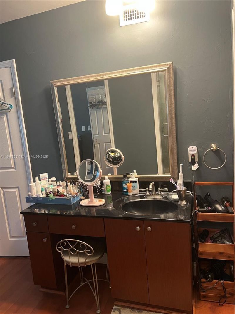 8335 SW 72nd Ave, Unit 212D, Miami, FL 33143 Photo