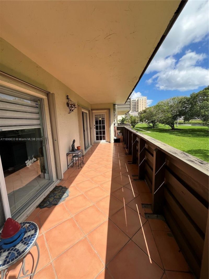 8335 SW 72nd Ave, Unit 212D, Miami, FL 33143 Photo