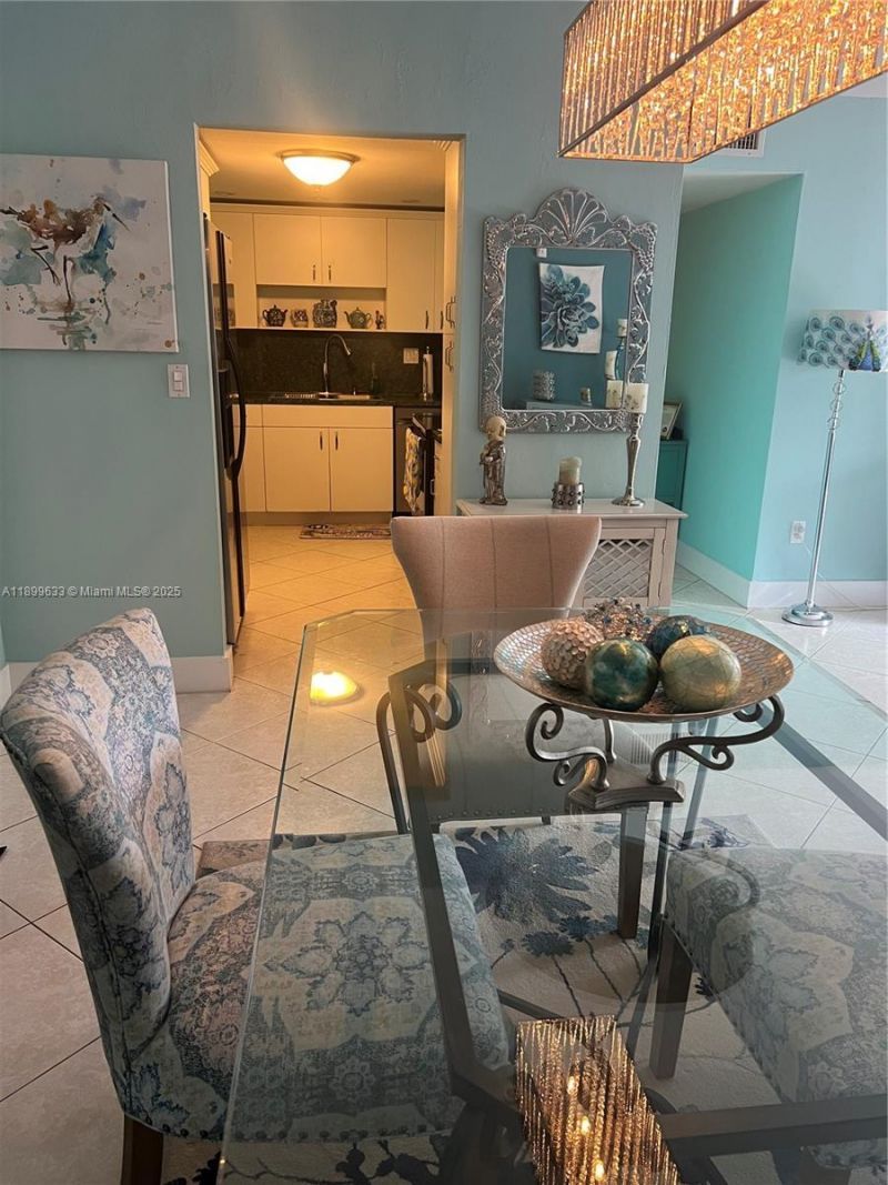 8335 SW 72nd Ave, Unit 212D, Miami, FL 33143 Photo