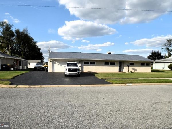 11 KENSINGTON LANE, NEWARK, DE 19713