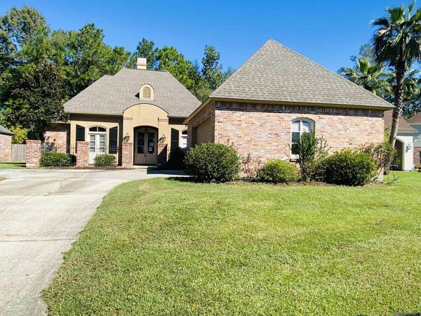 36474 Rue Lamonte Ct, Prairieville, LA 70769