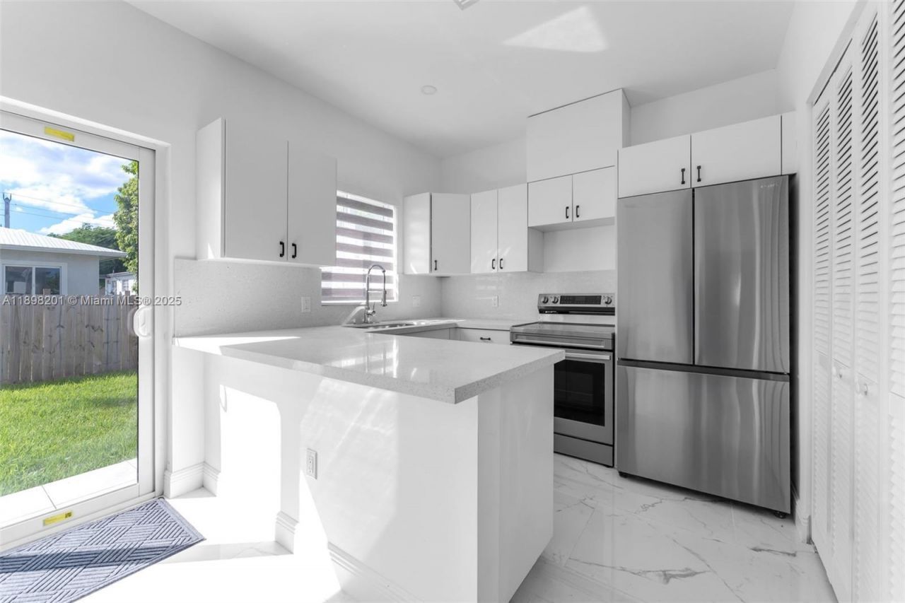 3840 SW 91st Ave, Miami, FL 33165 Photo