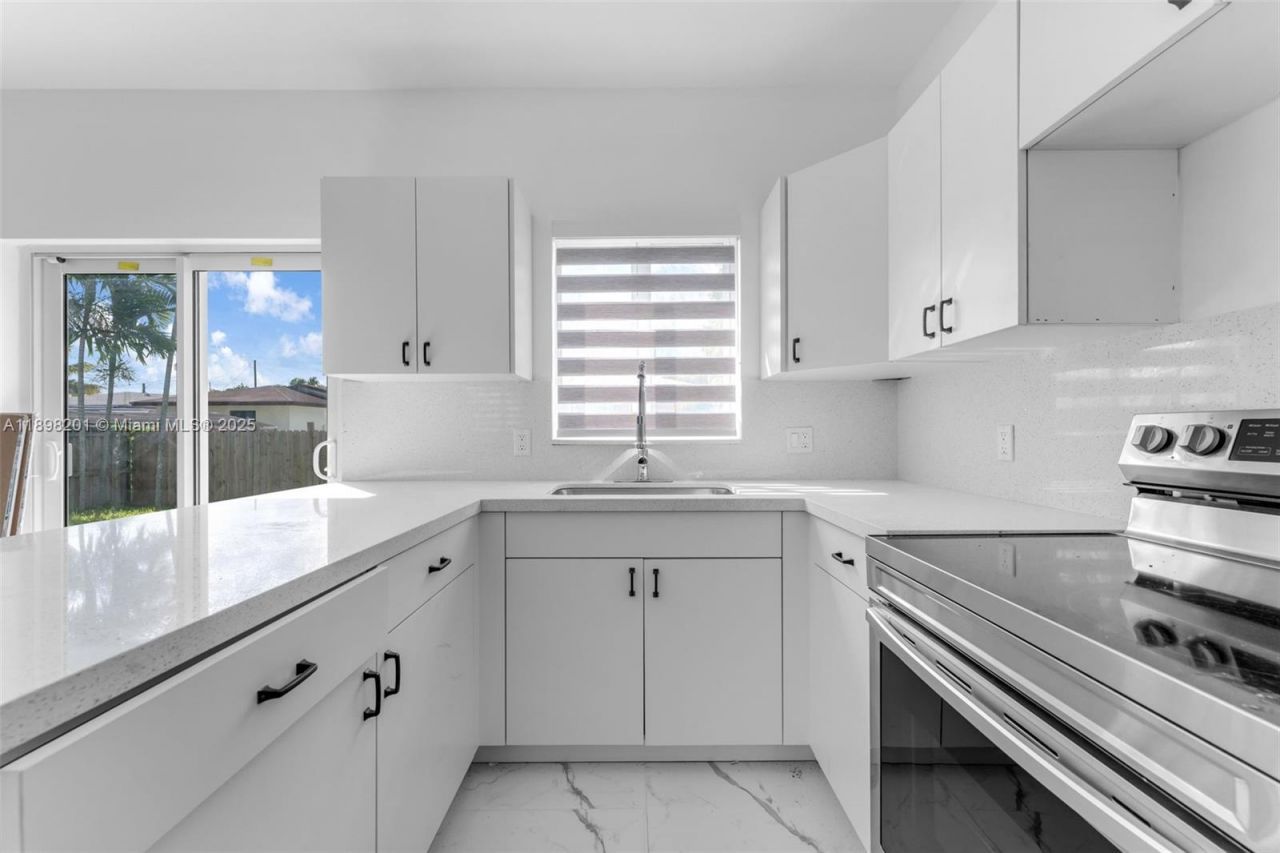 3840 SW 91st Ave, Miami, FL 33165 Photo