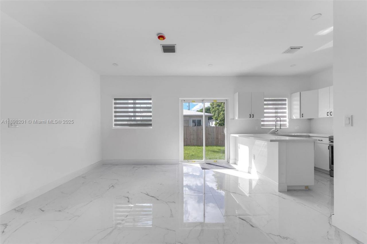 3840 SW 91st Ave, Miami, FL 33165 Photo