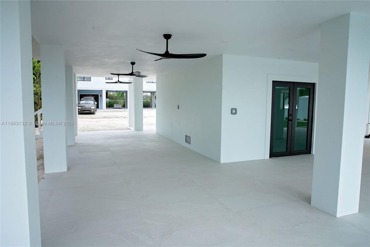 191 Fontaine Dr, Tavernier, FL 33070 Photo