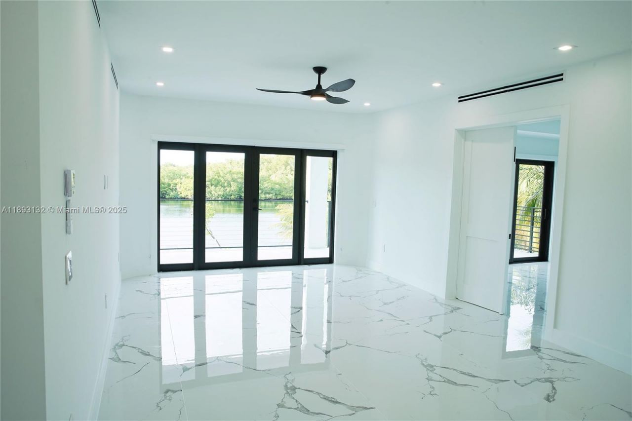 191 Fontaine Dr, Tavernier, FL 33070 Photo