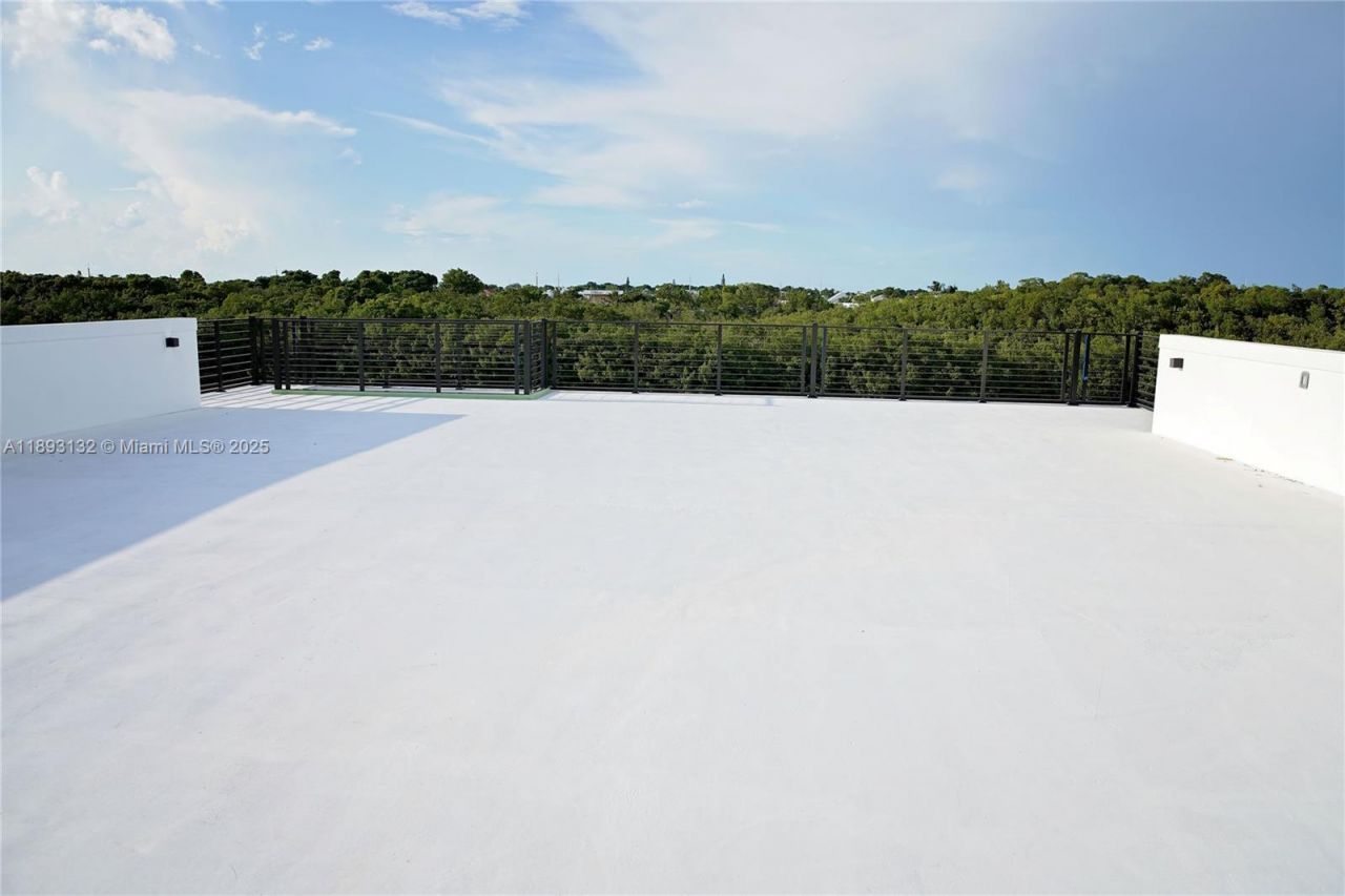 191 Fontaine Dr, Tavernier, FL 33070 Photo