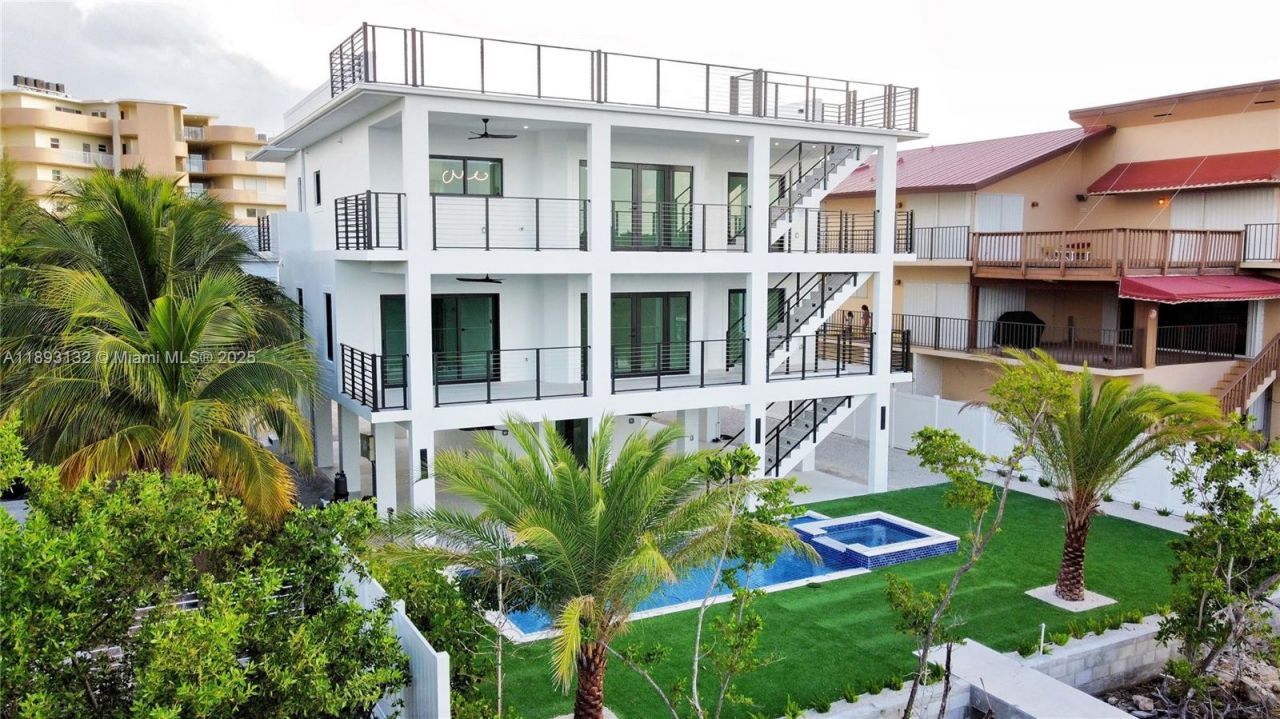 191 Fontaine Dr, Tavernier, FL 33070 Photo