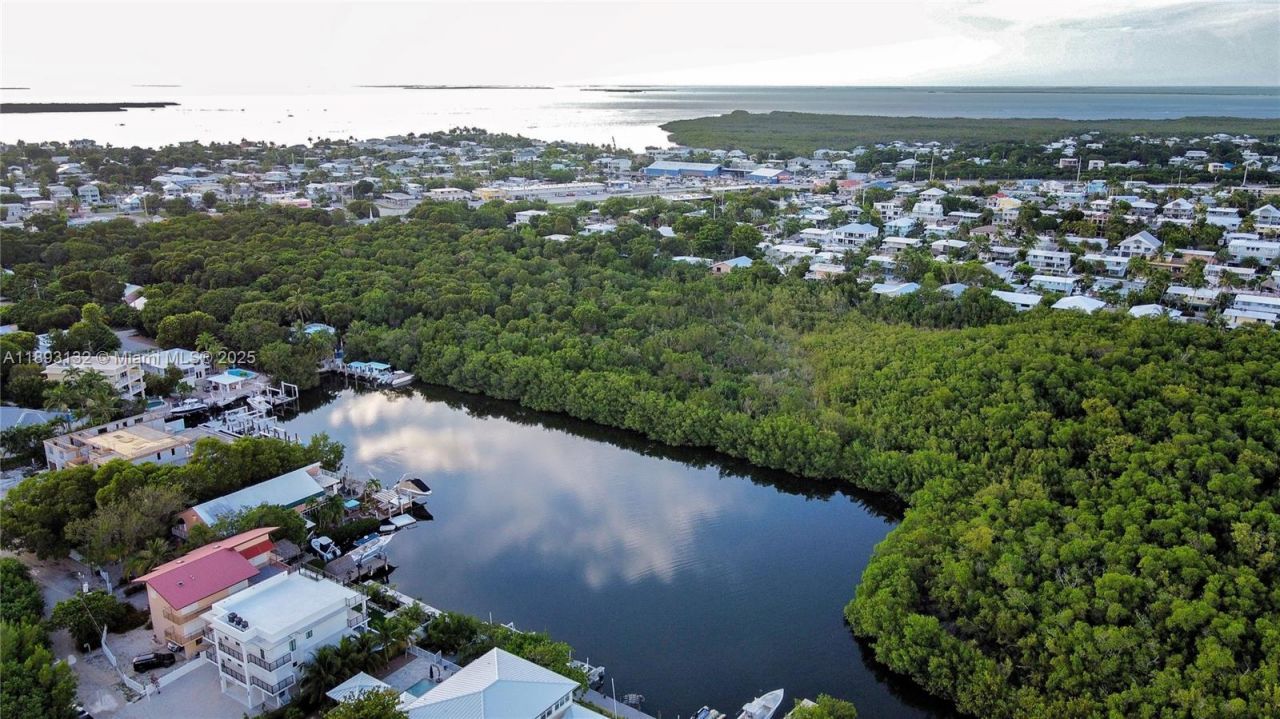 191 Fontaine Dr, Tavernier, FL 33070 Photo