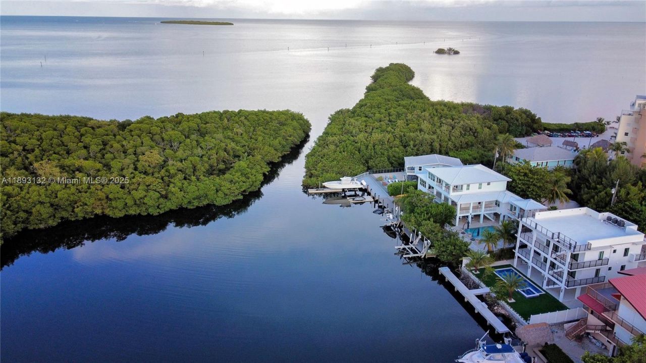 191 Fontaine Dr, Tavernier, FL 33070 Photo