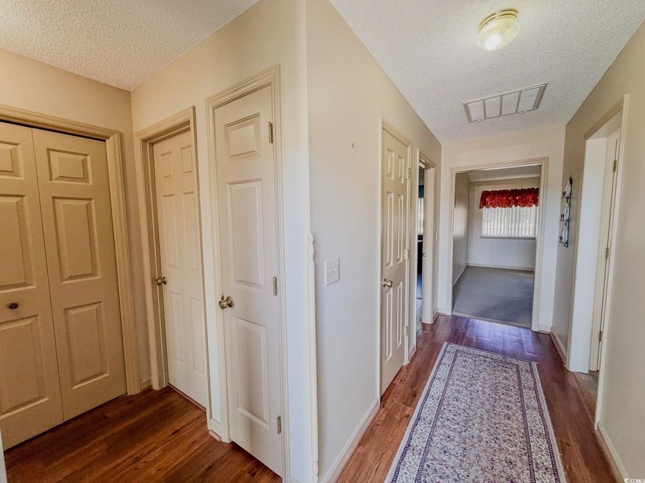 502 Gleneagles Dr. Photo 4