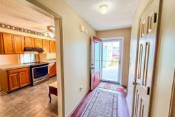 502 Gleneagles Dr. photo 4