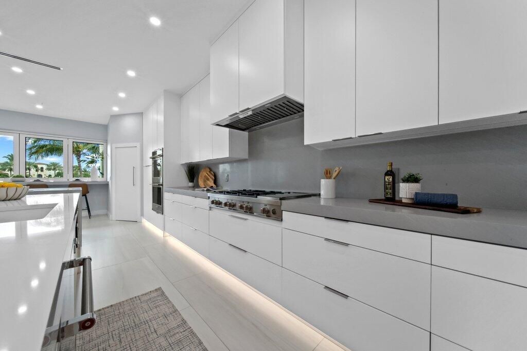 6879 SE South Marina Way, Stuart, FL 34996 Photo