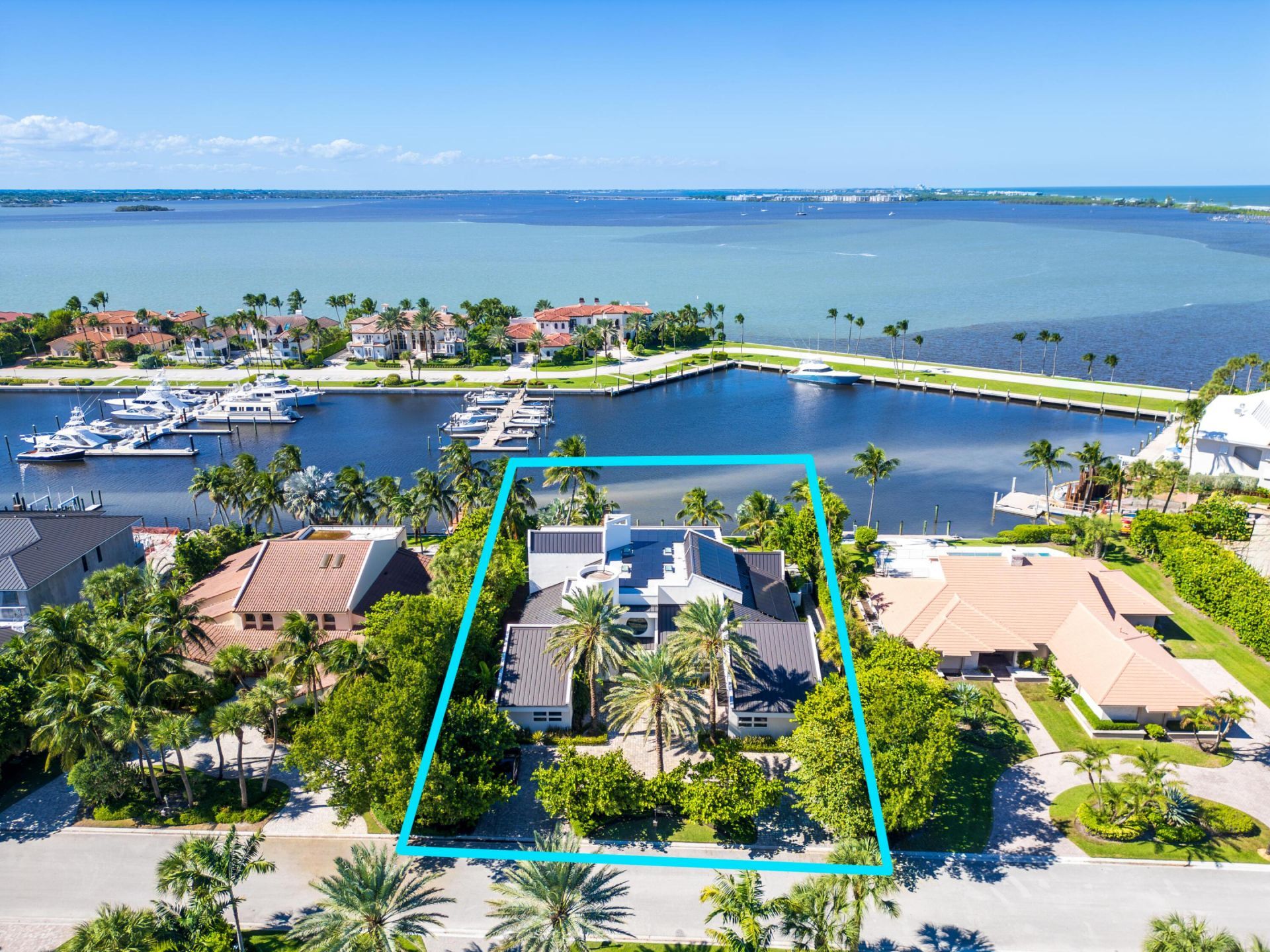 6879 SE South Marina Way, Stuart, FL 34996 Photo