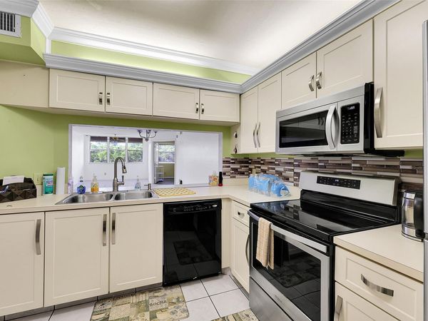 10369 NW 24th Place, Unit 402, Sunrise, FL 33322