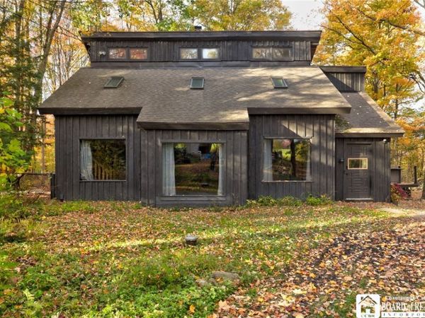 3381 Kickbush Gulf, Eden, NY 14057