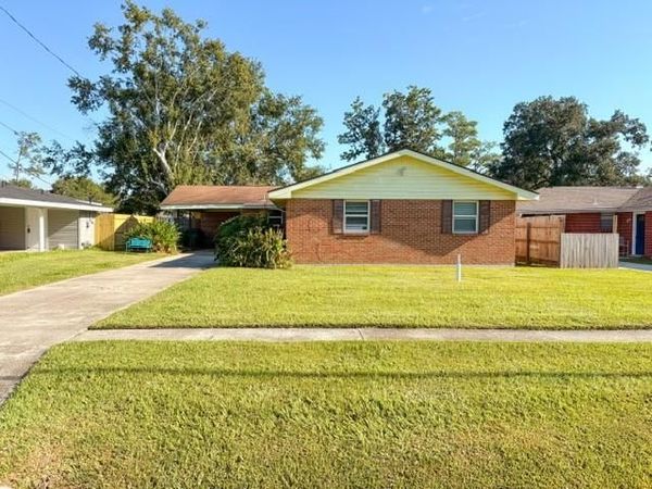 352 CUMBERLAND Drive, Slidell, LA 70458