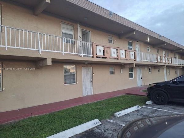 301 NW 177th St, Unit 136, Miami Gardens, FL 33169