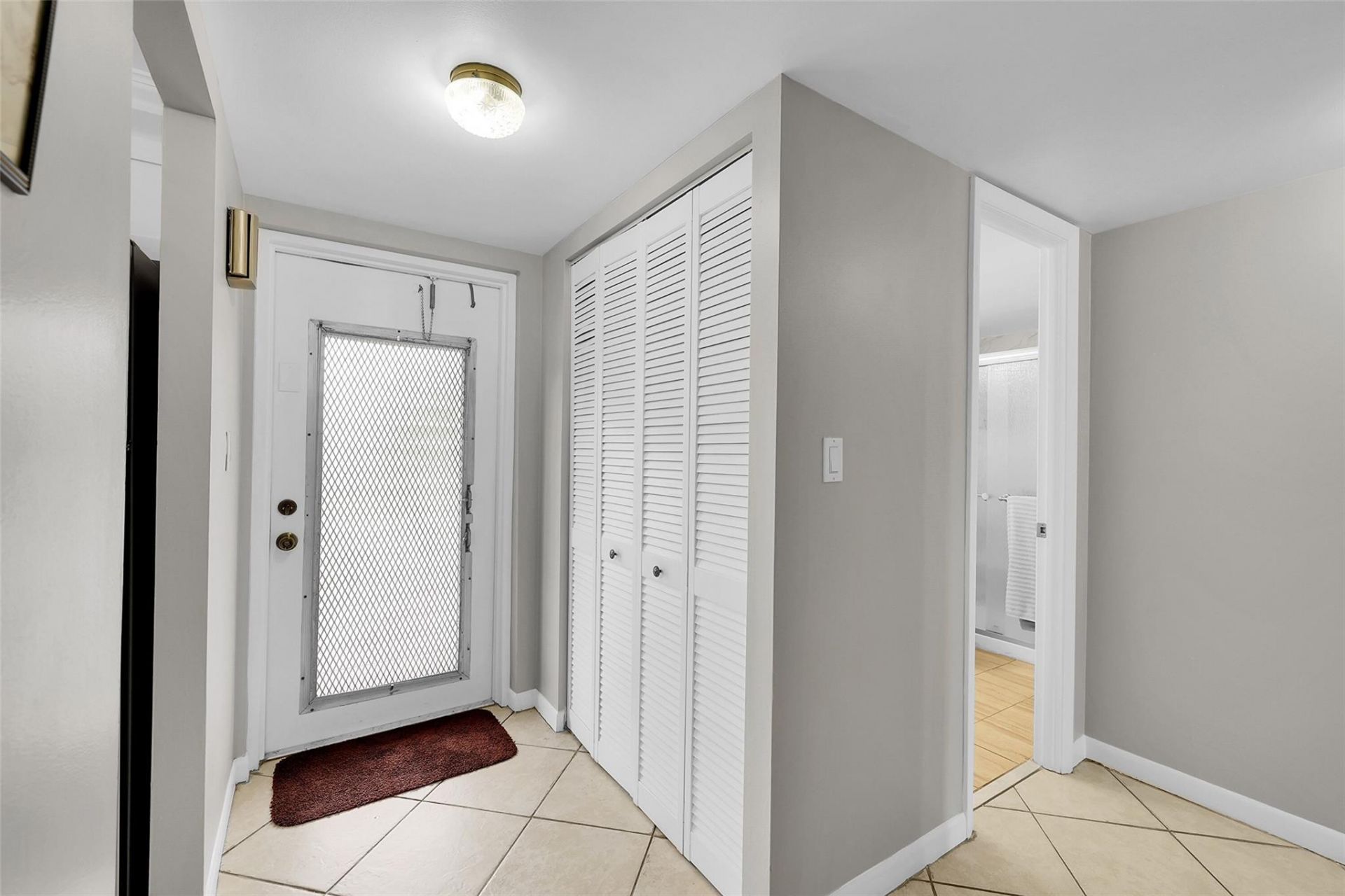 8861 Sunrise Lakes Boulevard, Unit 305, Sunrise, FL 33322 Photo