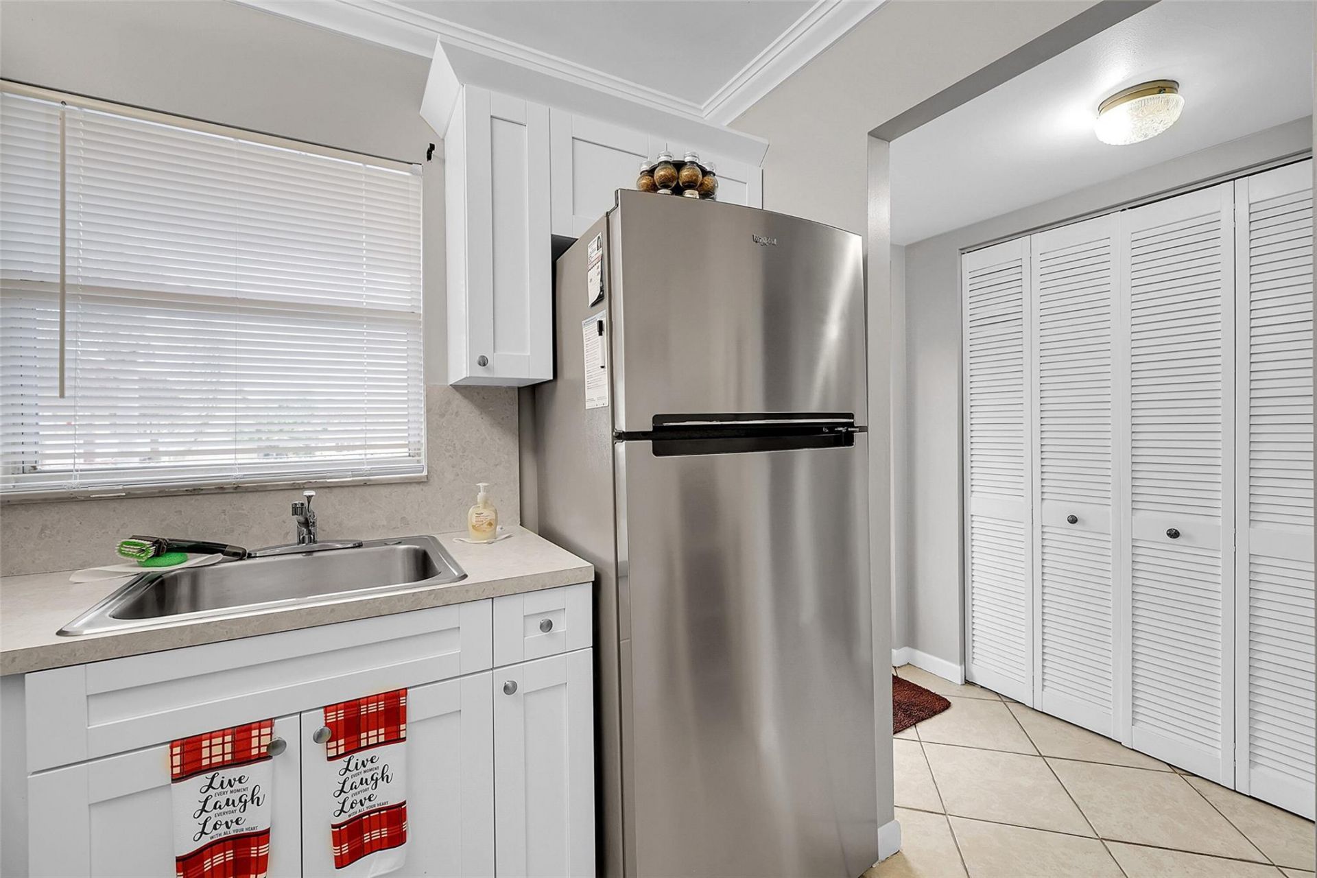 8861 Sunrise Lakes Boulevard, Unit 305, Sunrise, FL 33322 Photo