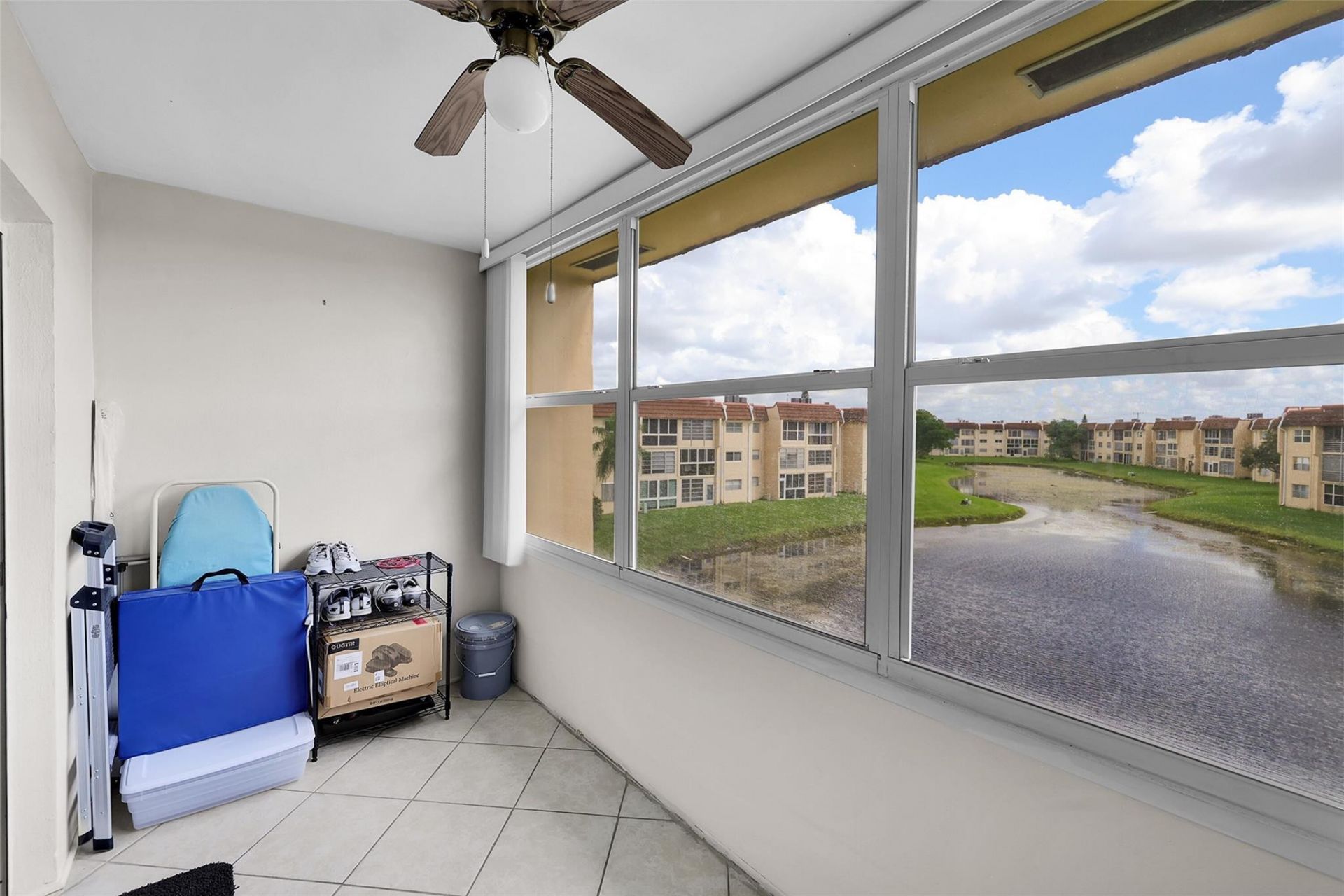 8861 Sunrise Lakes Boulevard, Unit 305, Sunrise, FL 33322 Photo