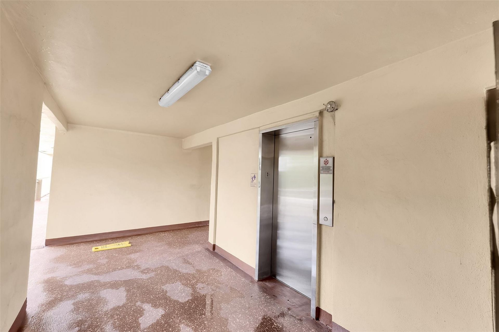 8861 Sunrise Lakes Boulevard, Unit 305, Sunrise, FL 33322 Photo